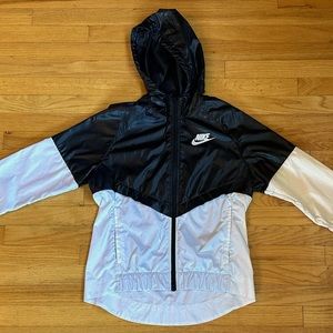 Nike Women’s Windbreaker